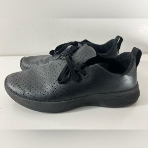 Men’s 7/ Womens 8 Native Black Faux Leather Shoes Lunar Landing Apollo 2.0